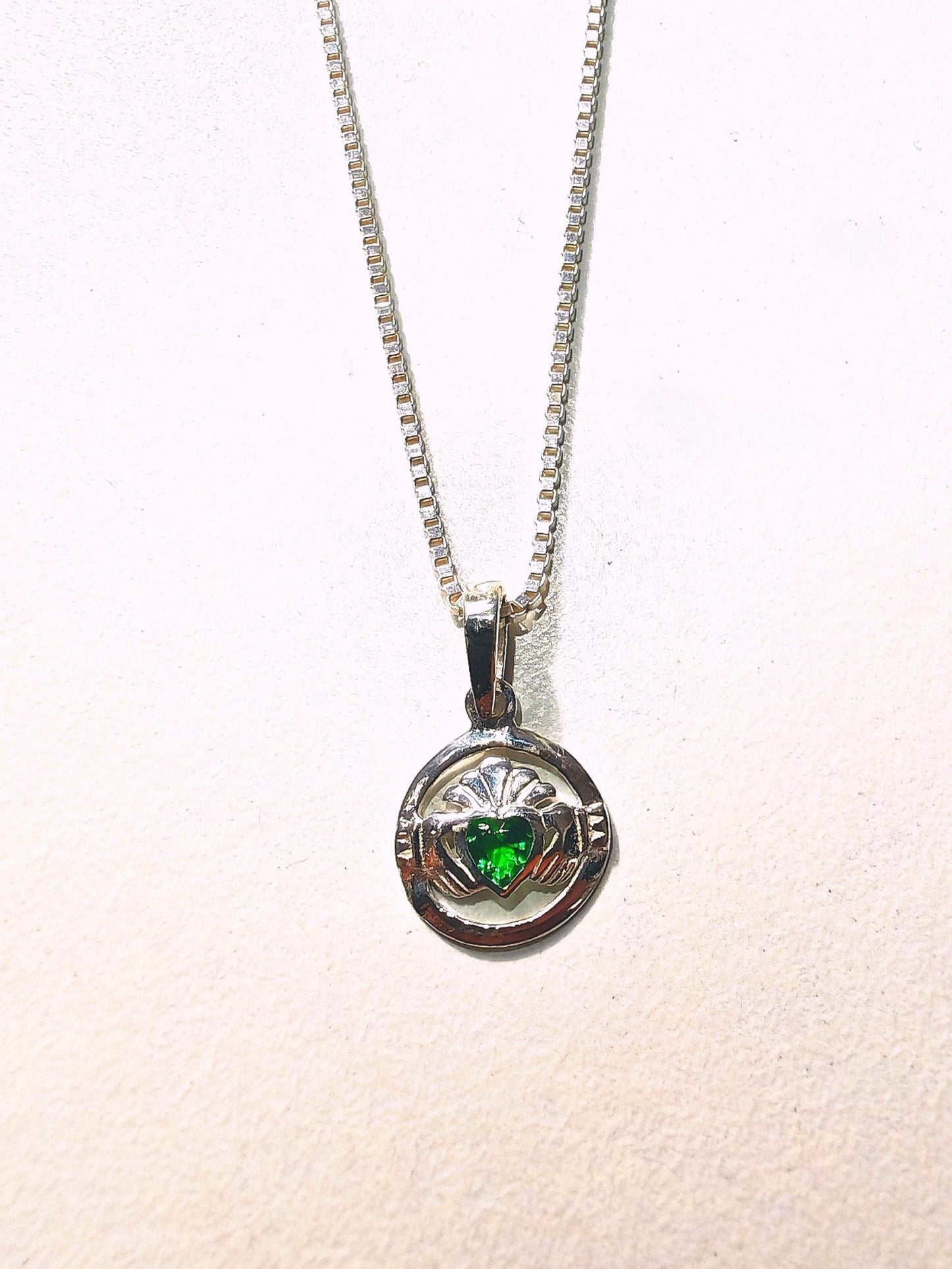 Claddagh Circle Necklace – A Timeless Irish Symbol