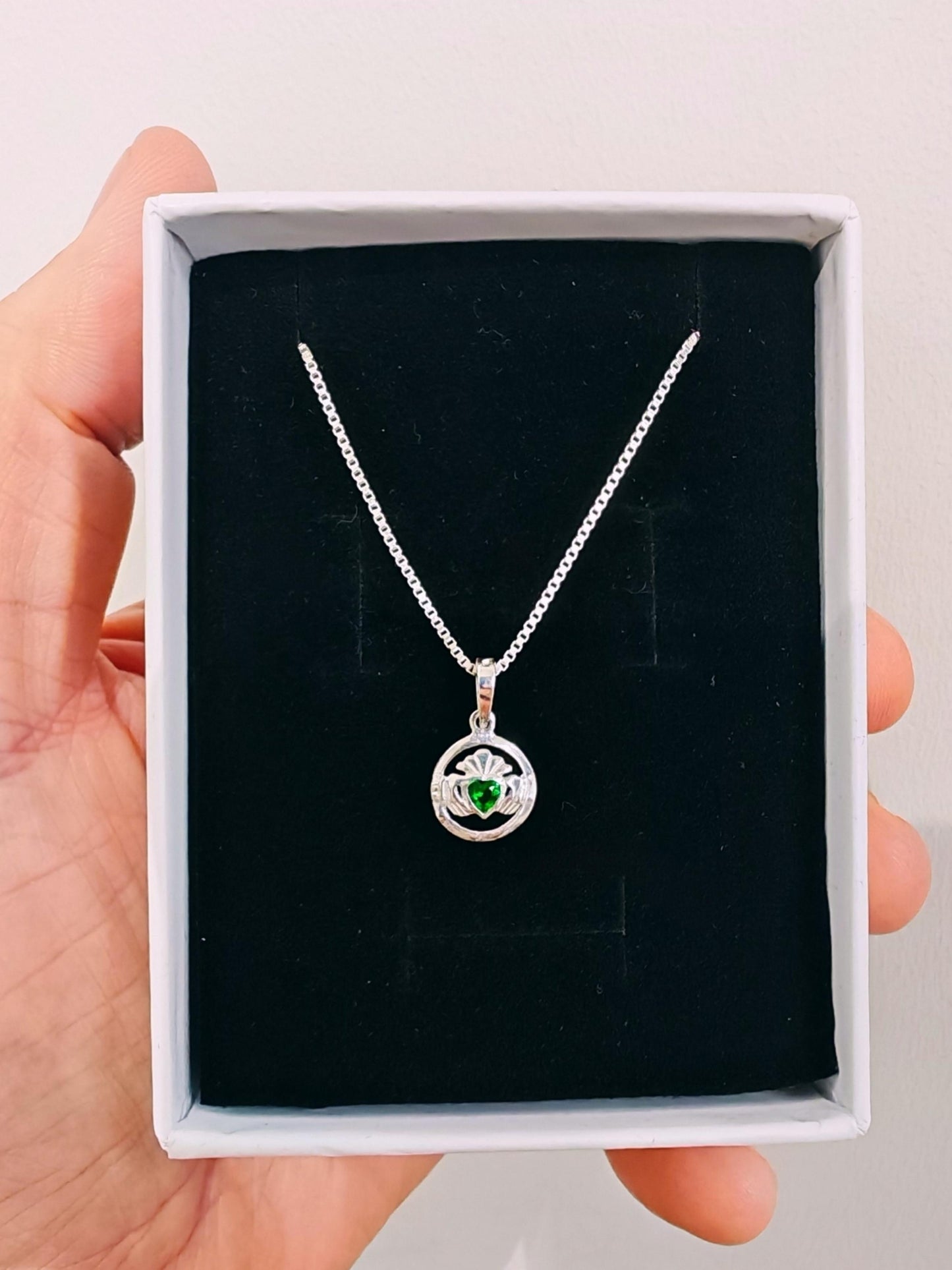 Claddagh Circle Necklace – A Timeless Irish Symbol